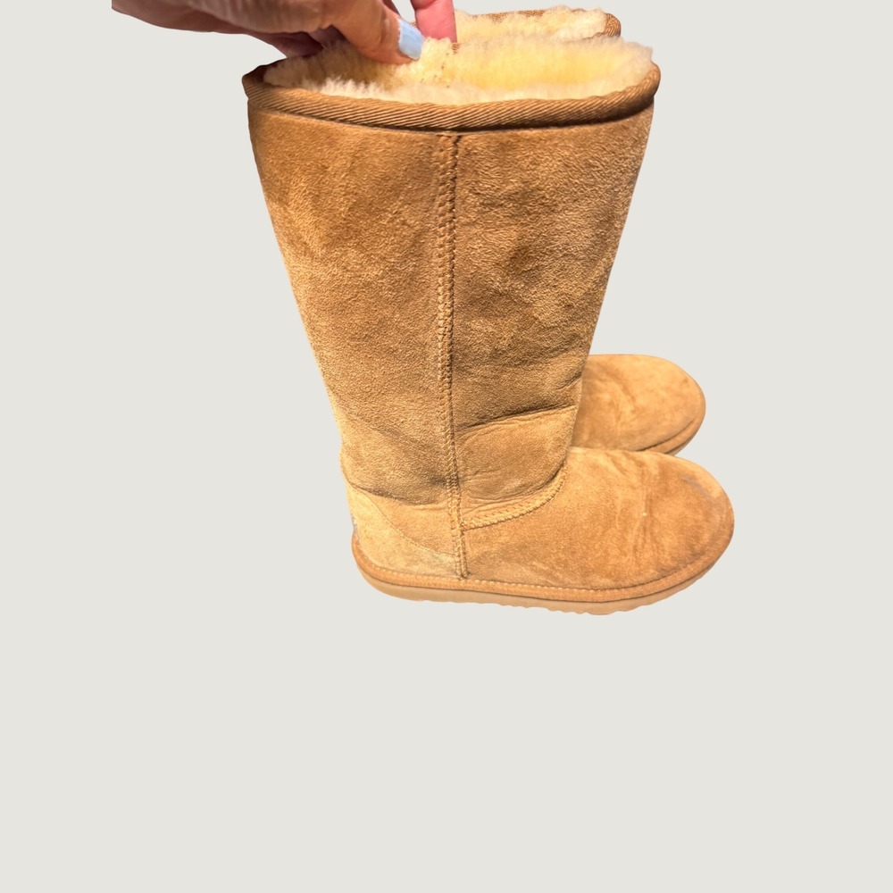 UGG Kids Classic Tall II Boots Chestnut Tan Suede Shearling 1017703T Size 2